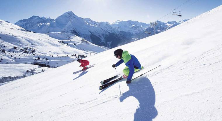 La position de leader mondial des remontées mécaniques vient de la puissance de son marché intérieur. Les skieurs français représentent près de 70% de la fréquentation totale des stations. (© Elina Sirparanta)