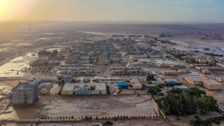 Vue des eaux de crue couvrant Al-Mukhaili, en Libye