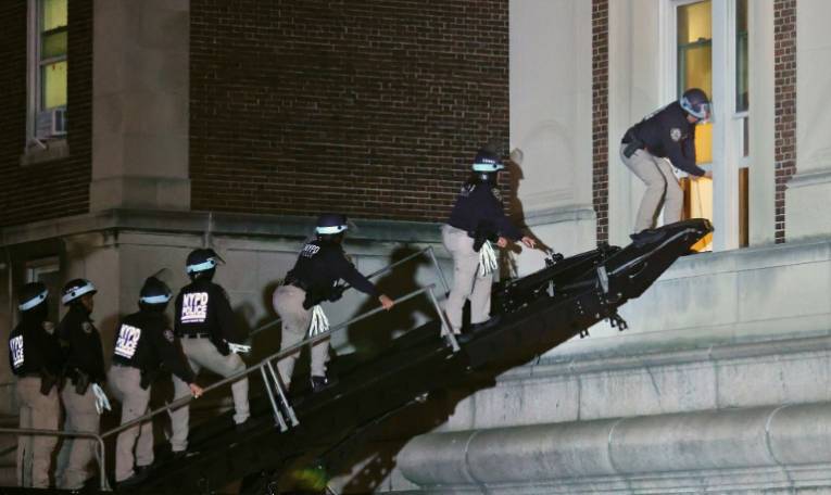 Intervention de la police de New York à l'Université Columbia mardi 30 avril 2024 ( AFP / KENA BETANCUR )