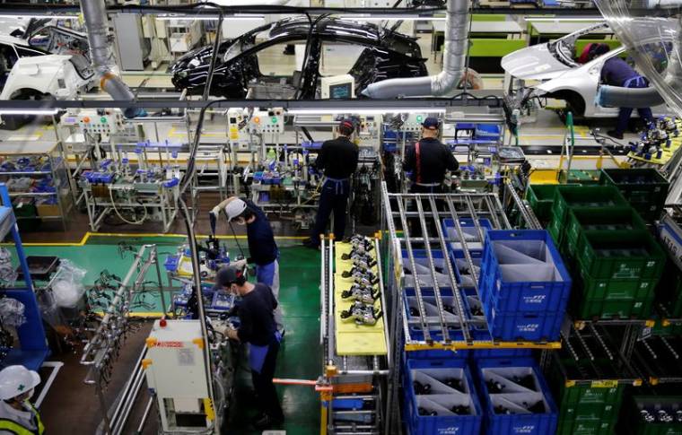 LES CONSTRUCTEURS AUTOMOBILES JAPONAIS ARRÊTENT LA PRODUCTION ET LES EXPORTATIONS VERS LA RUSSIE