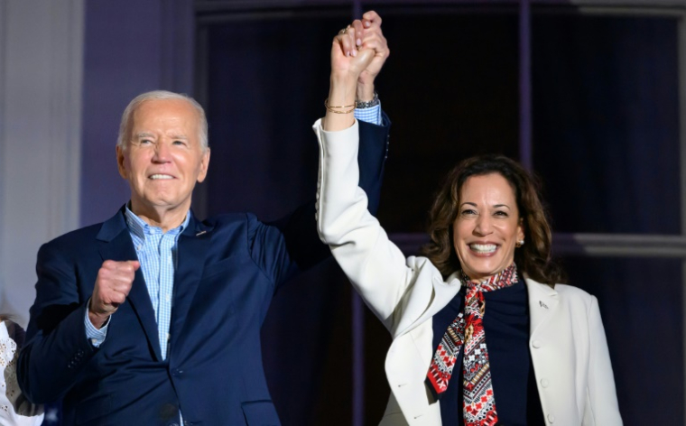 Le président américain  Joe Biden et la vice-présidente Kamala Harris le 4 juillet 2024 à la Maison Blanche ( AFP / Mandel NGAN )