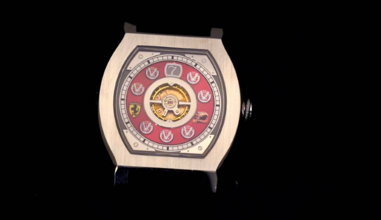 Une montre Vagabondage 1 de la maison F.P Journe, appartenant à l'ancien pilote allemand de Formule 1 Michael Schumacher, présentée par la maison de vente aux enchères Christie's, le 9 mai 2024 à Genève ( AFP / TIMOTHY A. CLARY )