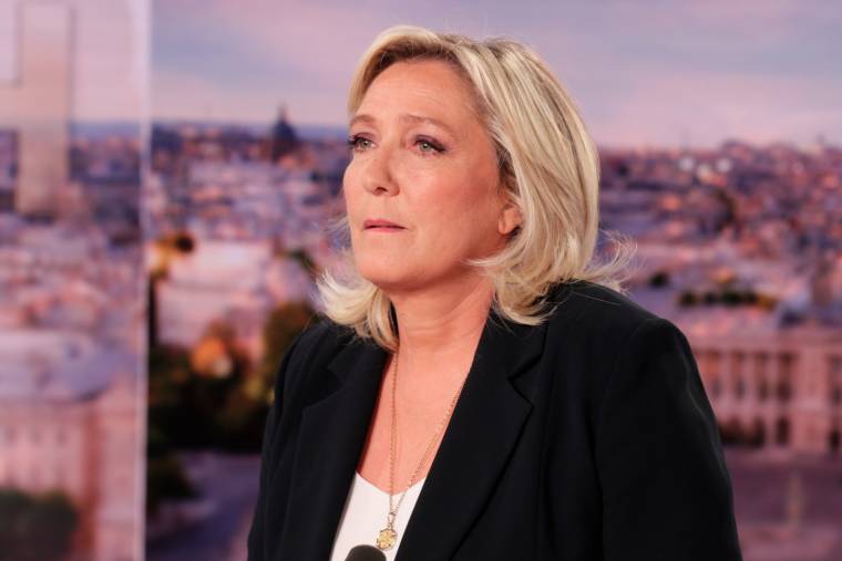 Marine Le Pen sur le plateau de 20h de TF1, le 12 septembre 2021. ( AFP / GEOFFROY VAN DER HASSELT )