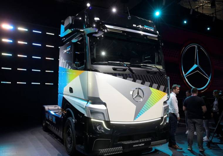 Un camion Daimler au salon IAA Transportation à Hanovre