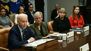 Le président américain Joe Biden dirige un point sur les ouragans Hélène et Milton à la Maison Blanche à Washington, le 8 octobre 2024 ( AFP / Brendan SMIALOWSKI )