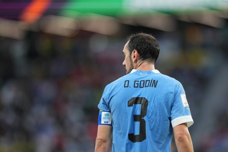 Diego Godin officialise sa retraite