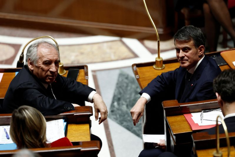 François Bayrou et Manuel Valls à l'Assemblée nationale