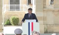 A Bayeux, Macron célèbre la "renaissance" de la France