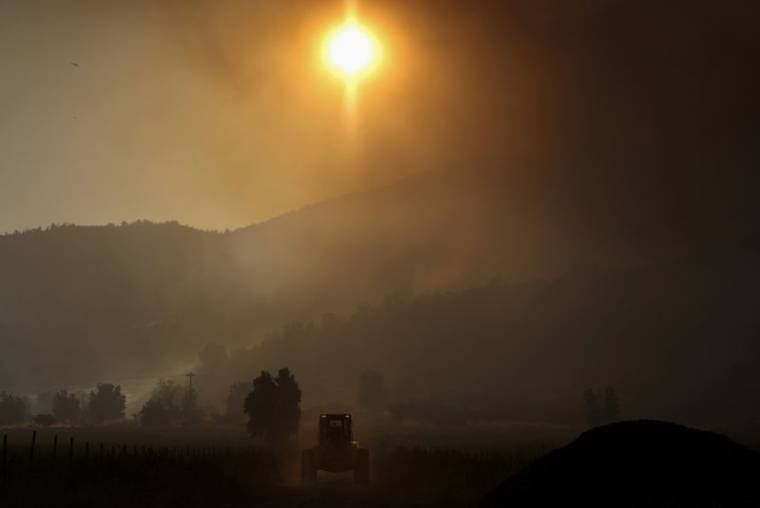 Un incendie de forêt dans les zones rurales de Santiago, au Chili