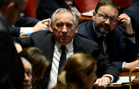 François Bayrou à l'Assemblée nationale, lors du vote du budget de l'Etat, le 5 février 2025  ( AFP / JULIEN DE ROSA )