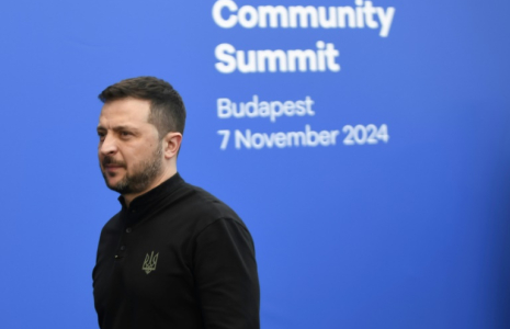 Le président ukrainien Volodymyr Zelensky au sommet de la Communauté politique européenne (CPE), le 7 novembre 2024 à Budapest, en Hongrie ( AFP / Ferenc ISZA  )