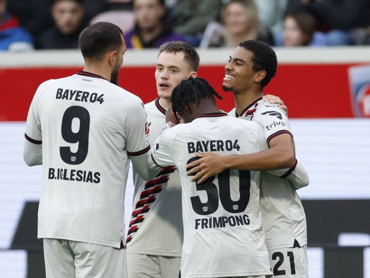 Leverkusen intouchable, Dortmund freiné