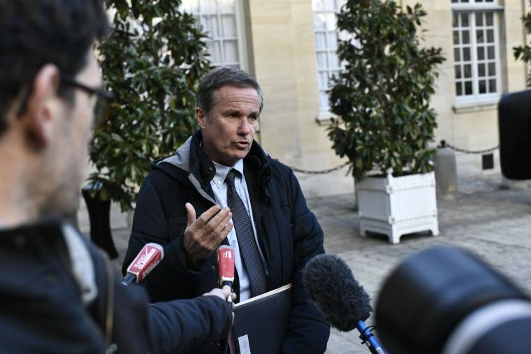 Nicolas Dupont-Aignan à Matignon le 28 février 2022. ( AFP / STEPHANE DE SAKUTIN )