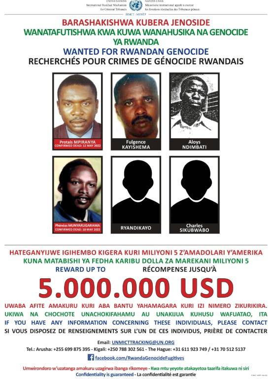 Affiche non datée publiée par le Mécanisme international appelé à exercer les fonctions résiduelles des tribunaux pénaux montrant le visage de Fulgence Kayishema (en haut au centre), un des 4 derniers fugitifs recherchés pour leur rôle dans le génocide au Rwanda en 1994 ( UNITED NATIONS / - )