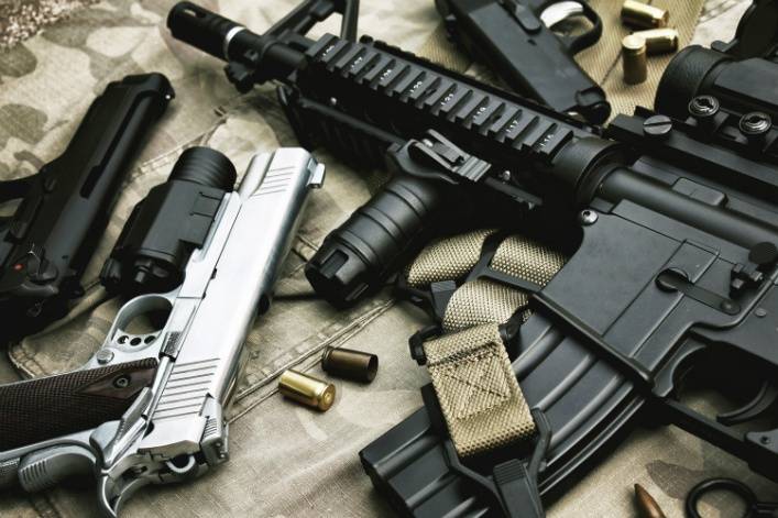 Après la fusillade en Floride, BlackRock, le plus grand gestionnaire d'actifs au monde, demande des comptes aux fabricants d’armes
