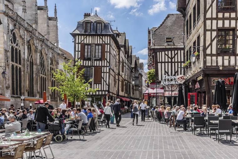 Facilement accessible depuis Paris, Troyes est la destination idéale pour une escapade crédit photo : Shutterstock