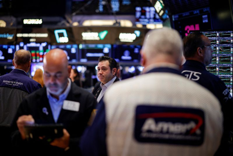 Des traders financiers à la Bourse de New York