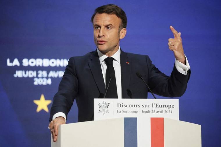 Le président français Emmanuel Macron prononce un discours sur l'Europe dans l'amphithéâtre de l'université de la Sorbonne