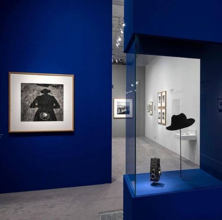 Pendant toute sa vie, Vivian Maier a réalisé incognito des chefs d’œuvre de la photographie crédit photo : Capture d’écran Instagram @museeduluxembourg