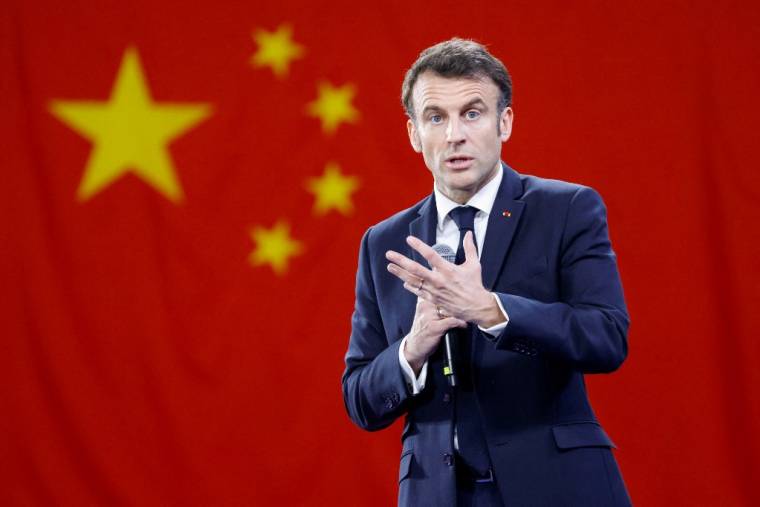 Emmanuel Macron à Guangzhou, en Chine, le 7 avril 2023. ( AFP / LUDOVIC MARIN )