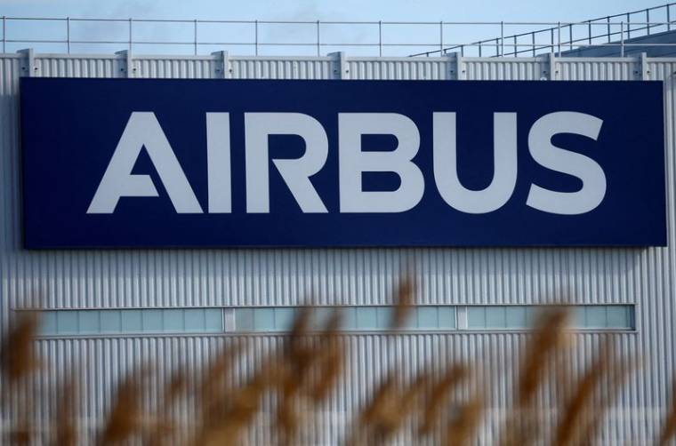 Photo d'archives du logo d'Airbus visible sur le site d'Airbus à Montoir-de-Bretagne près de Saint-Nazaire