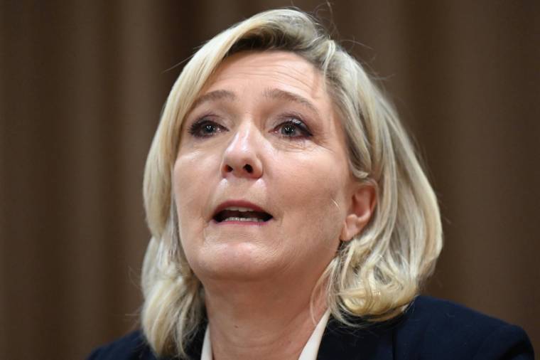 Marine Le Pen, le 7 janvier 2022, à Béziers ( AFP / Pascal GUYOT )