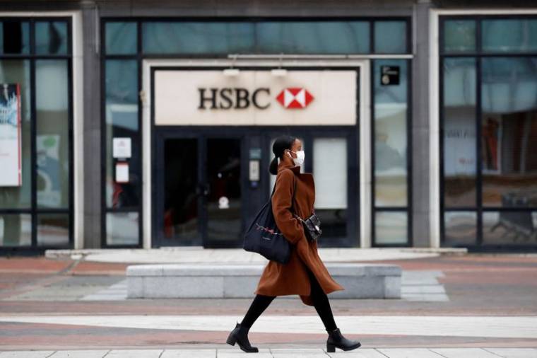 HSBC: LE BÉNÉFICE AVANT IMPÔTS AU S1 CHUTE DE 15%, MAIS L'OBJECTIF DE RENTABILITÉ EST RELEVÉ