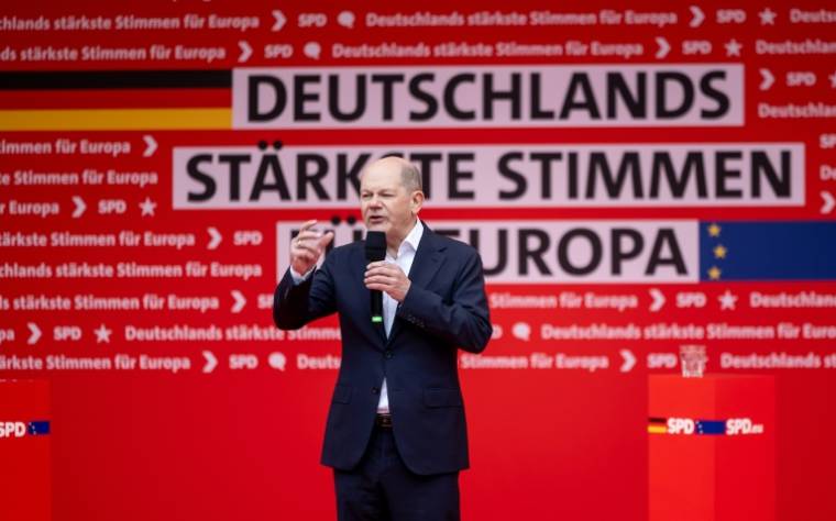 Le chancelier allemand Olaf Scholz lors du lancement de la campagne du Parti social-démocrate (SPD) pour les élections européennes de juin 2024, le 27 avril 2024 à Hambourg ( AFP / Axel Heimken )