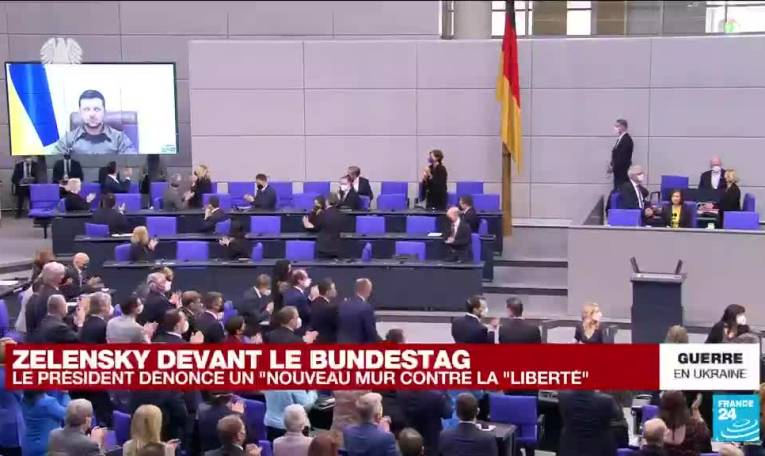 Zelensky devant le Bundestag : le président dénonce un "nouveau mur contre la liberté"