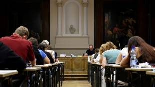 Des lycéens passent l'épreuve de philosophie du baccalauréat 2024 à Strasbourg, le 18 juin 2024 dans le Bas-Rhin ( AFP / FREDERICK FLORIN )