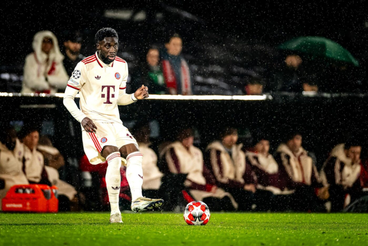 Alphonso Davies prolonge son aventure au Bayern Munich