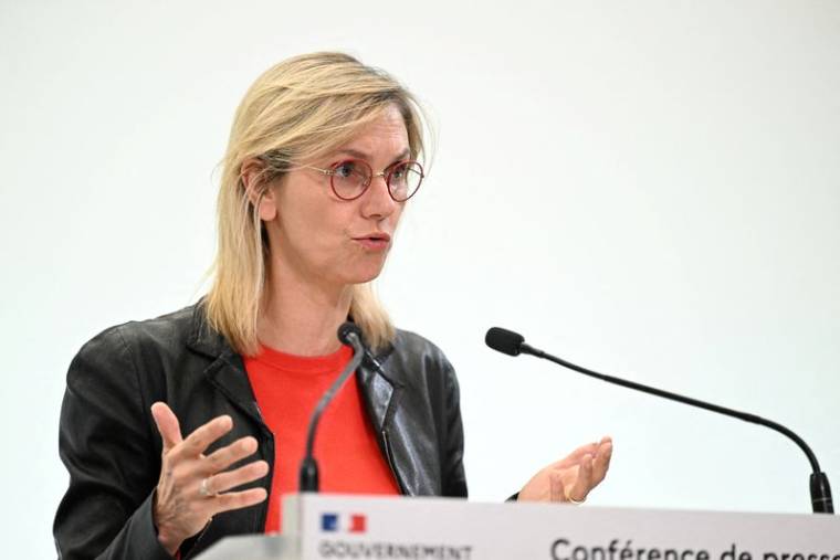 La ministre française de la Transition énergétique Agnès Pannier-Runacher participe à une conférence de presse sur la situation énergétique en France et en Europe, à Paris