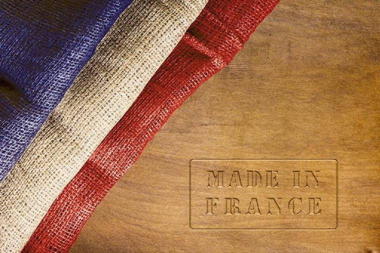 Une carte-cadeau patriote, dédiée aux achats made in France (Crédits photo : Adobe Stock -  )