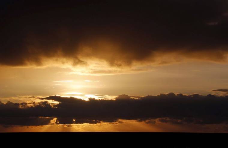 La côte atlantique au coucher du soleil au Cap Ferret, dans le sud-ouest de la France