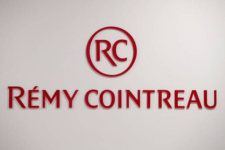 Le logo de Remy Cointreau à son siège à Paris
