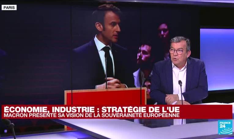 A La Haye, Emmanuel Macron évoque la souveraineté économique et industrielle de l'Europe