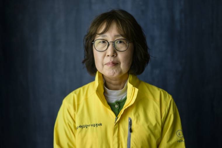 Kim Soon-gil, mère de Jin Yun-hee, l'une de victimes du naufrage du ferry de Sewol survenu le 16 avril 2014, lors d'une interview avec l'AFP le 15 avril 2024 à Séoul ( AFP / ANTHONY WALLACE )