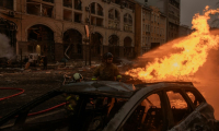 Des secouristes ukrainiens essaient d'éteindre un incendie sur les lieux d'une attaque de missiles russes, à Kiev, le 20 décembre 2024 ( AFP / Roman PILIPEY )