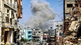 De ma fumée au-dessus de Jabaliya lors d'un bombardement israélien, dans le nord de la bande de Gaza, le 14 mai 2024 ( AFP / - )