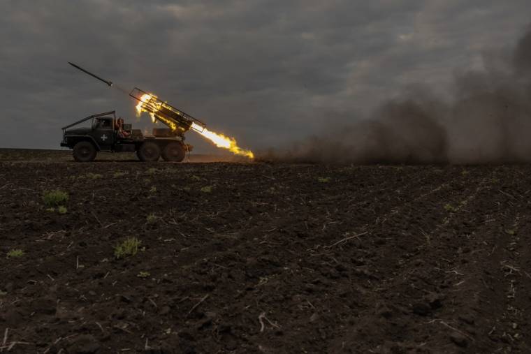 De l'artillerie mobile de l'armée ukrainienne, en Ukraine, le 15 mai 2024. ( AFP / ROMAN PILIPEY )