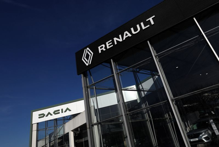 Les logos Renault et Dacia