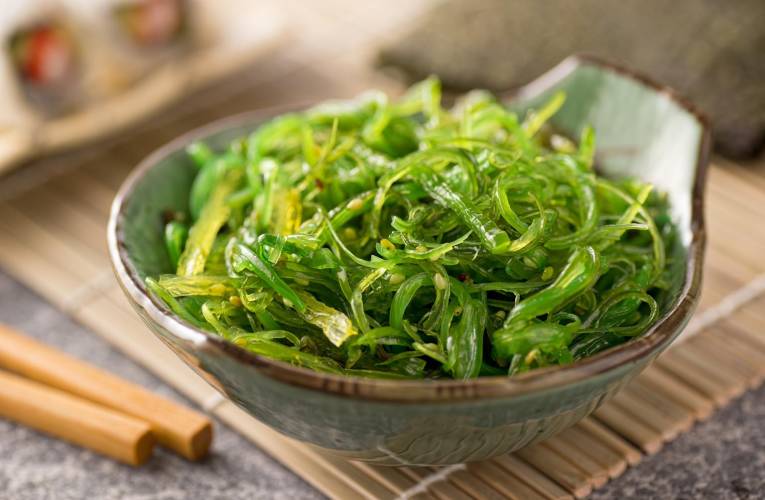 Très prisées en Asie, les algues font progressivement leur apparition dans nos assiettes crédit photo : Shutterstock