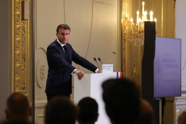 Emmanuel Macron à Paris, le 28 août 2023. ( POOL / TERESA SUAREZ )