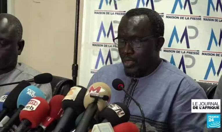 Sénégal : les syndicats de la presse réclament la libération du journaliste Pape Alé Niang