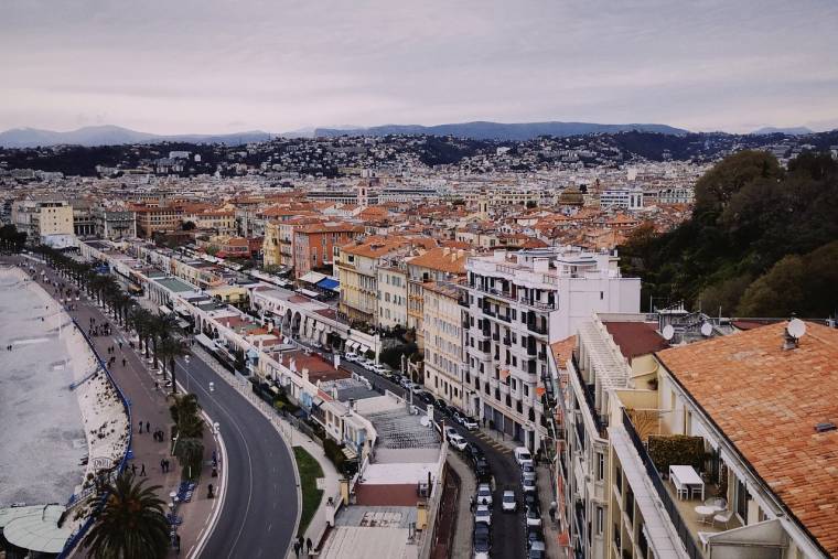 Le Conseil d'Etat a confirmé la suspension d'un arrêté municipal interdisant les locations saisonnières à Nice (illustration). (Misssariel / Pixabay)