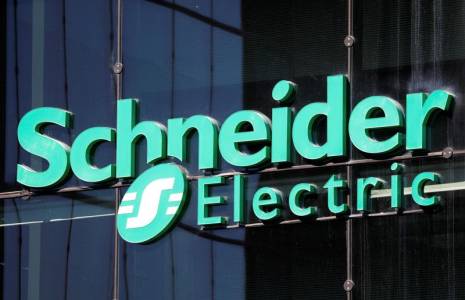 Le logo de Scheider Electrics, près de Paris