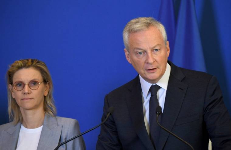 Agnes Pannier-Runacher et Bruno Le Maire, le 5 octobre 2022, à Paris ( AFP / ERIC PIERMONT )