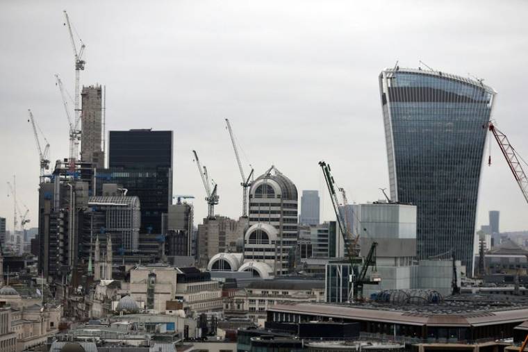 Une vue de l'horizon londonien montre le quartier financier de la City de Londres, vu de la cathédrale Saint-Paul à Londres