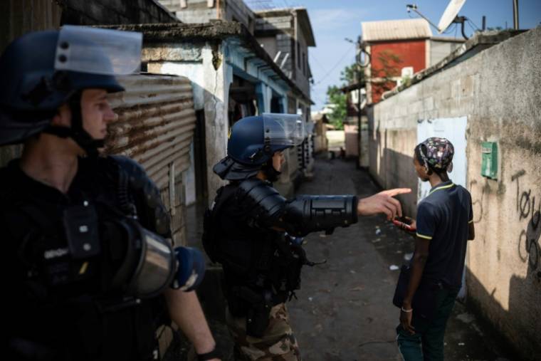 Une opération de gendarmerie à Koungou, sur l'île de Mayotte, en France, le 16 février 2024 ( AFP / JULIEN DE ROSA )