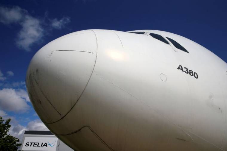 Un avion Airbus A380 à Meaulte, en France